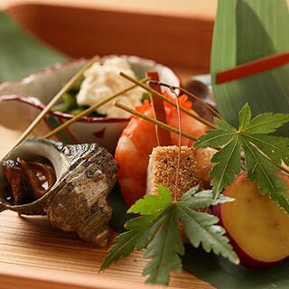 旬の食材を活かした懐石コース