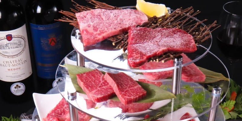 和牛刺身盛付き厳選黒毛和牛12品コース