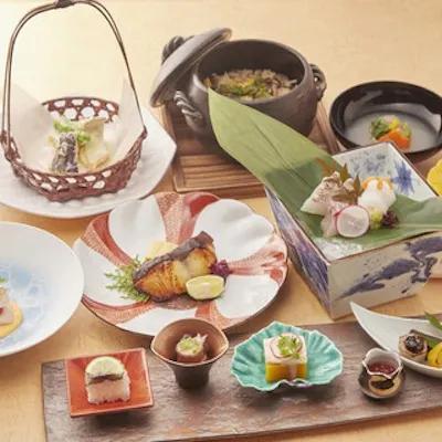 季節のコースでベストな美味しさをお届け