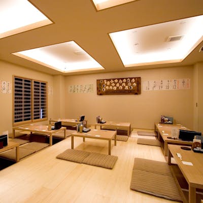 落ち着いた座敷で愉しむ和食