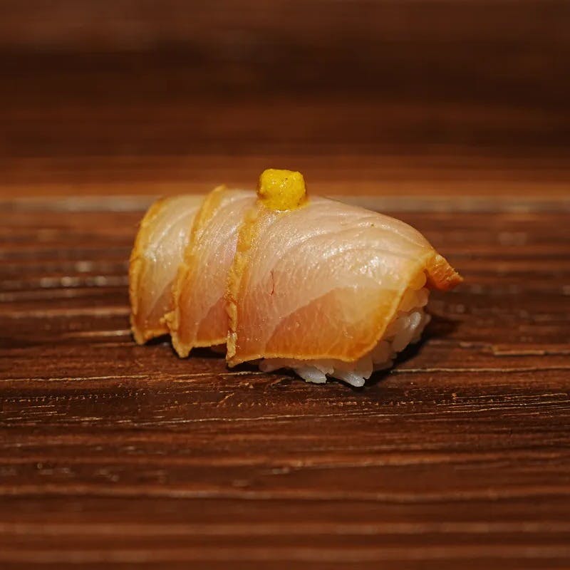 秋田の四季を握りに込めて