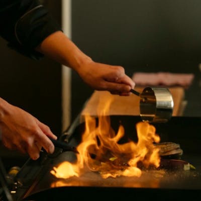 海鮮や旬野菜も彩る鉄板の妙技