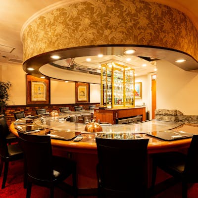 落ち着いた雰囲気の店内