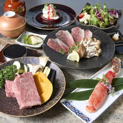 コース4,620円~、ご予算に合わせて各種ご用意。