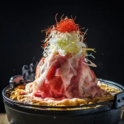 メディアも絶賛の逸品!名物「神戸牛入りにくなべ」で愉しむ極上の肉体験