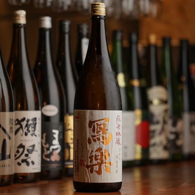 全国各地から厳選した日本酒の品揃え