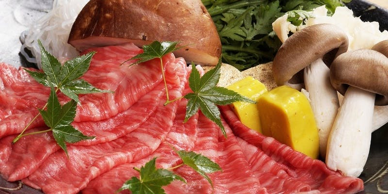 すき焼きコース※お会計時の10％サービス料頂戴いたします。