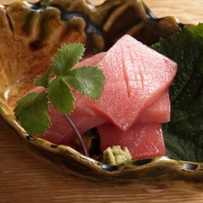 地元の旬の食材を活かした季節の料理