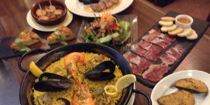 特別な日に！スペイン風コロッケやイベリコ豚ベジョータ肩ロース、贅沢本格スペイン料理ラヴィーニャコース