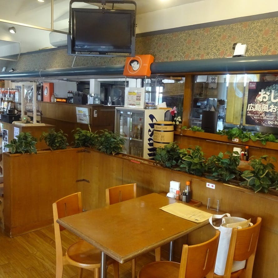 温かみのある店内でくつろぎの時間