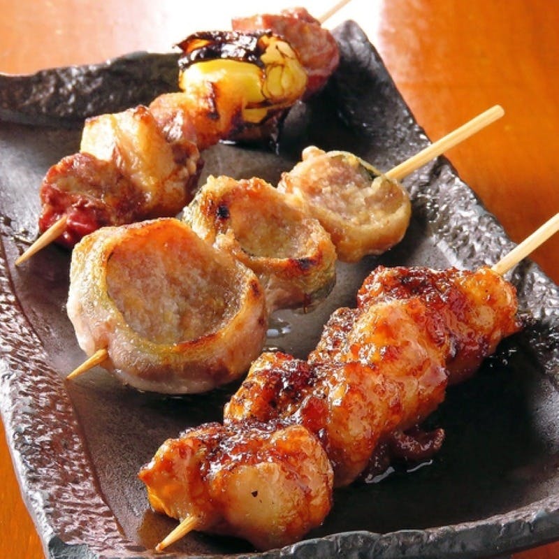 とりあえずのおつまみはこれで決まり！自慢の串焼き