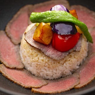 自家製ローストビーフ丼とビーフカツ