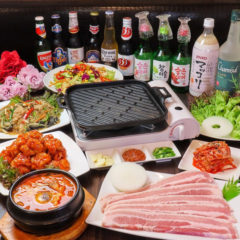 多彩なアジア料理を一度に堪能