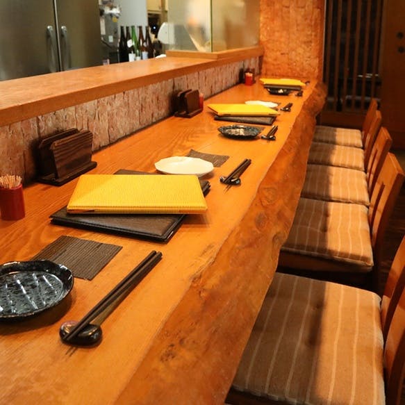落ち着いた和の空間で多彩な席をご用意