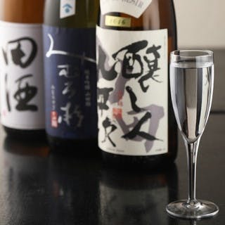 30種類以上の希少な日本酒を390円から提供