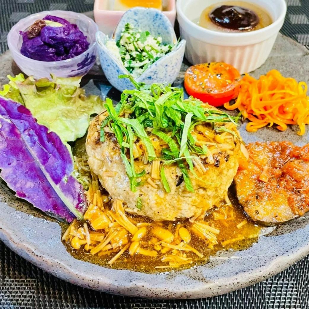 沖縄地産の食材を使用