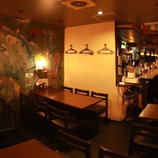 最大30名まで貸切可能な落ち着いた空間