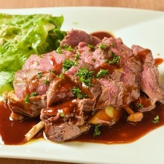 厳選素材の肉料理