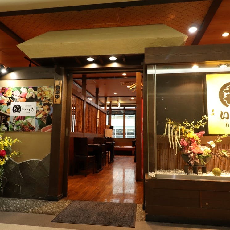 目玉焼きが乗った焼きそば