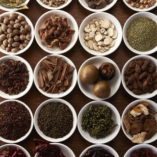 最高級スパイスと独自製法のこだわり