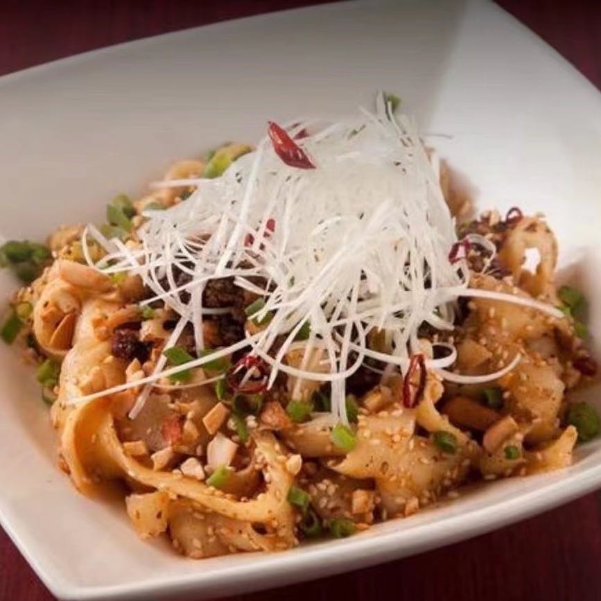 日本で初めて刀削麺を提供し、その味を守り続ける元祖のプライド