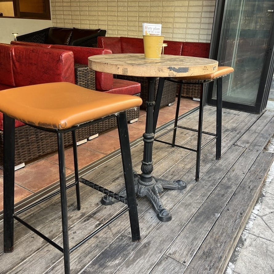 愛犬と一緒にテラス席でお食事