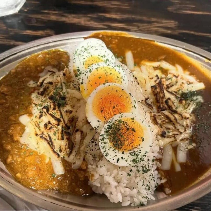 多彩なカレーメニュー