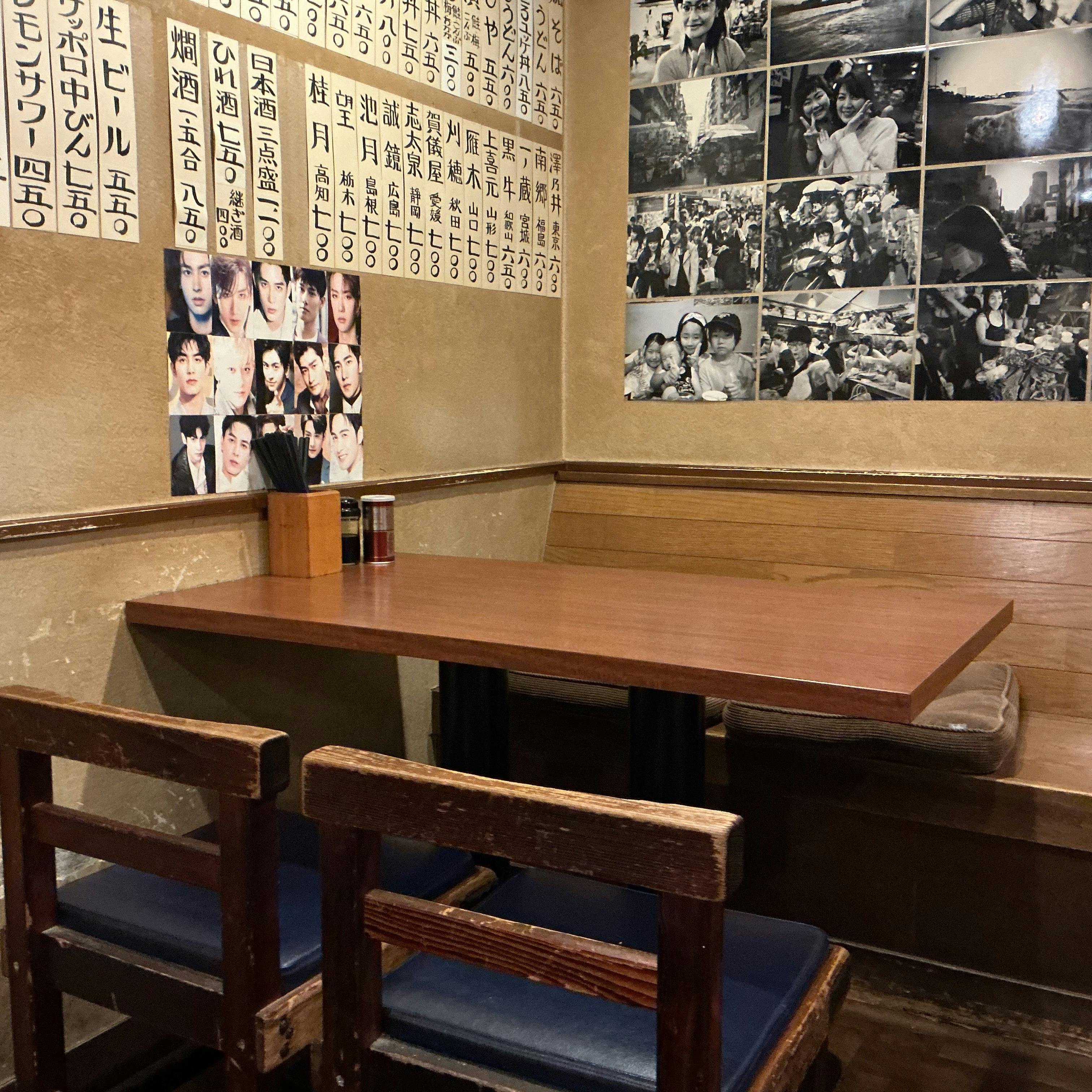 落ち着いた雰囲気の店内