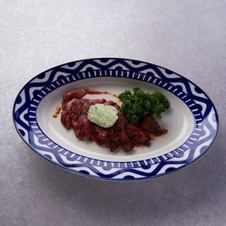 メキシカンエッセンスのタパスや豪快な肉料理