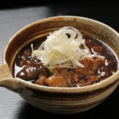 メディアでも話題の看板商品どて煮込み