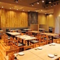 落ち着いた雰囲気の店内でゆったりと