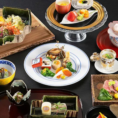 本格的な日本料理、旬の味覚満載の会席料理をお手頃な価格で