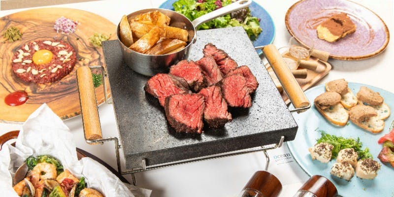 【アニバーサリーランチ】デザートプレート/塊肉ステーキ/馬肉タルタルなど全6品＋乾杯スパークリング/珈琲