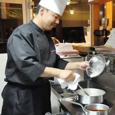 経験豊富なシェフが奏でる逸品