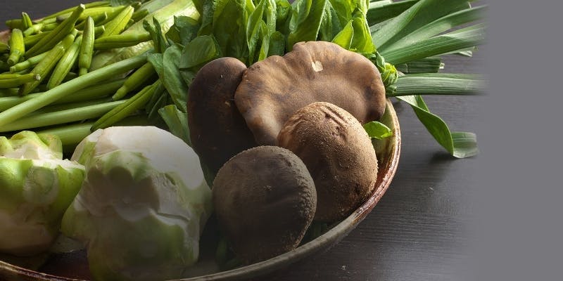 季節限定モクズガニコース