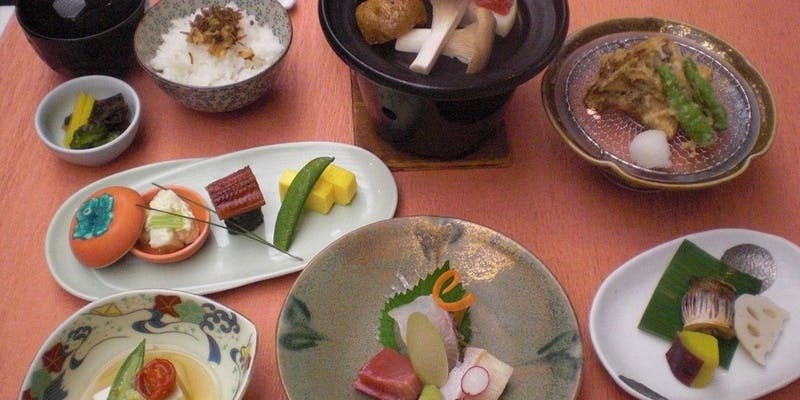 【柿右衛門懐石】先付、造り、焼物、台物、揚物、食事、留椀、水物など全9品程度＋2H飲み放題（個室確約）