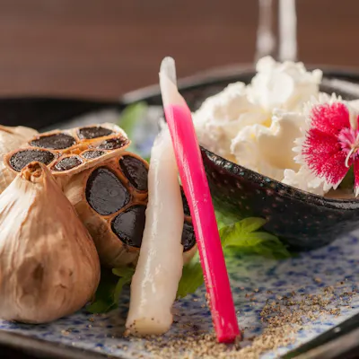 有機野菜と旬の食材を活かした料理