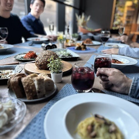 落ち着いた雰囲気の店内