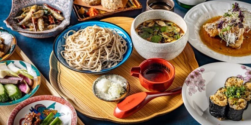 【平日ランチ】董・蕎麦懐石コース（蕎麦前5点盛、手巻き、焼き物、手打ち蕎麦など）