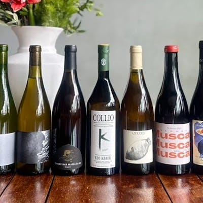 自由に選べるワインと異国の食卓