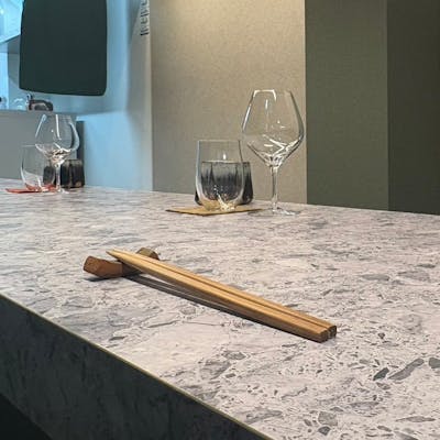 6席だけの静謐な空間で味わう贅沢な時間