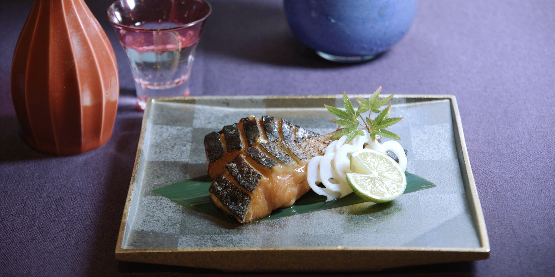 駆け込み無料食堂 兼 銀鮭専門割烹 ウチワラベ - 画像4
