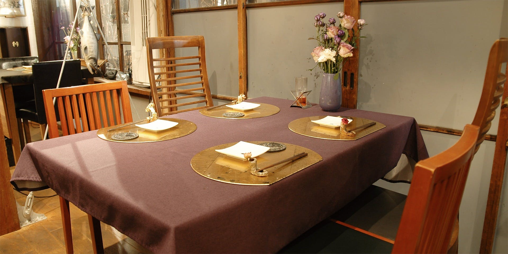 駆け込み無料食堂 兼 銀鮭専門割烹 ウチワラベ - 画像2