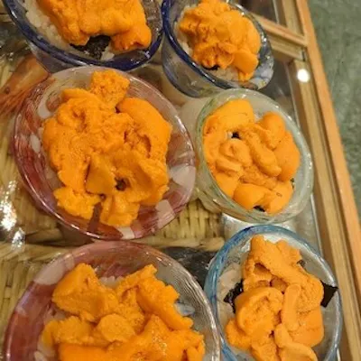 旬のウニを贅沢に味わう