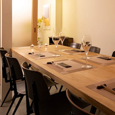 落ち着いた雰囲気の店内