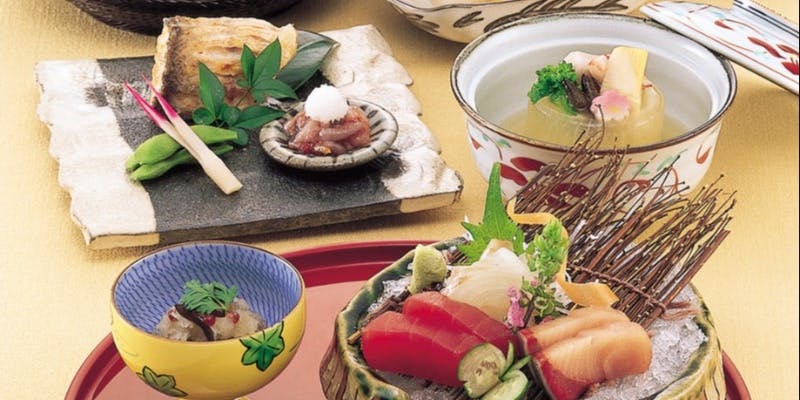 【料理長おまかせコース】全6品程度＋2H飲み放題（日曜日・祝日限定）