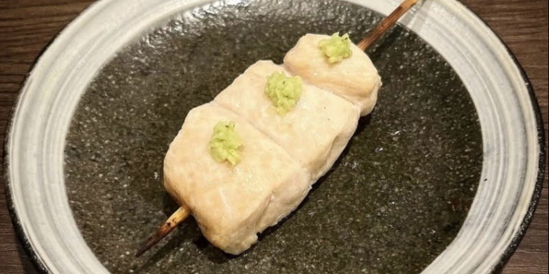 【鶏づくしコース】焼鳥5種、野菜串2種、むね肉のタタキ、ささみの昆布締め、鶏サラダなど全8品
