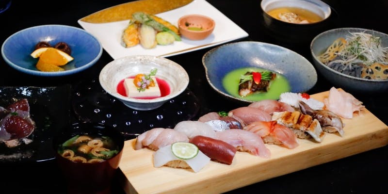 おまかせディナーコース”丹後”/一品料理6品・握り12貫・椀物・デザートなど全20品