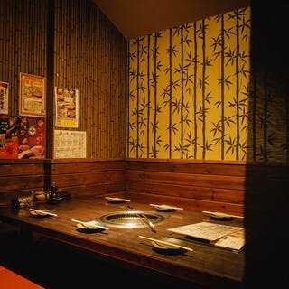 シーンに合わせたお席をご用意。個室もございます！