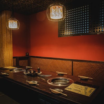 大人の隠れ家のような落ち着いた空間